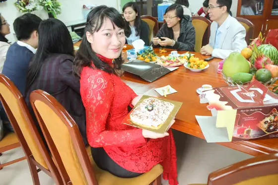 Các thành viên AD28 trò chuyện trong buổi tri ân